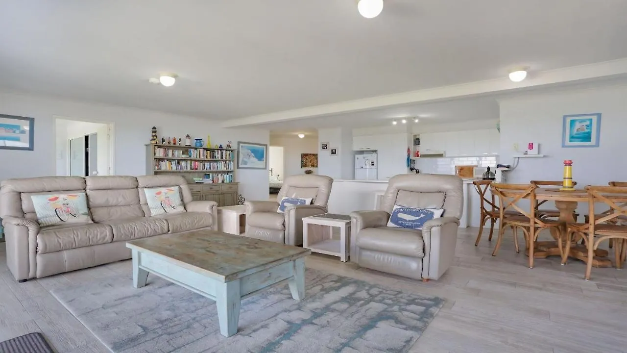 Holiday home Unit 3 18 Surf Circle Tura Beach
