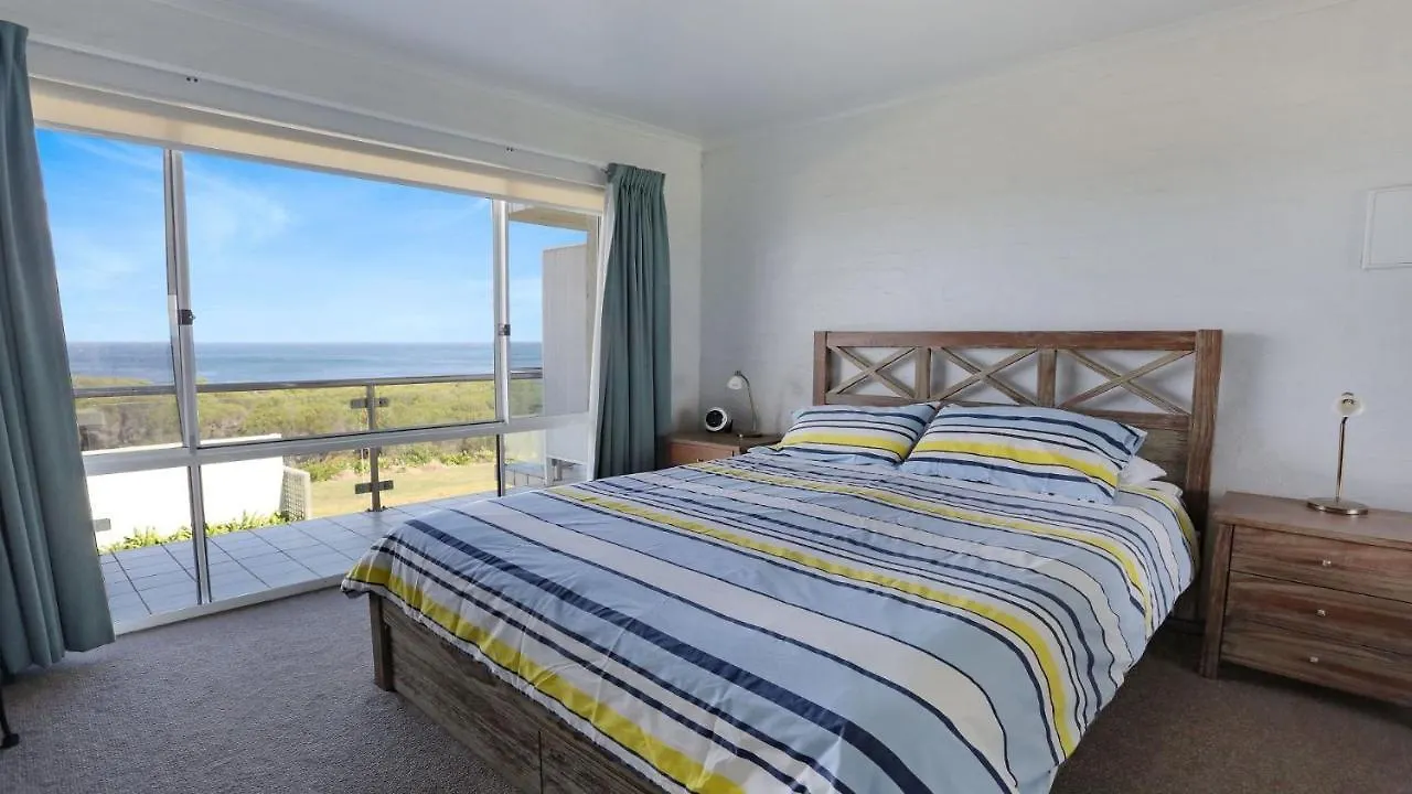 Unit 3 18 Surf Circle Tura Beach Australia
