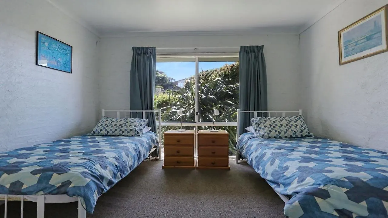 Unit 3 18 Surf Circle Tura Beach