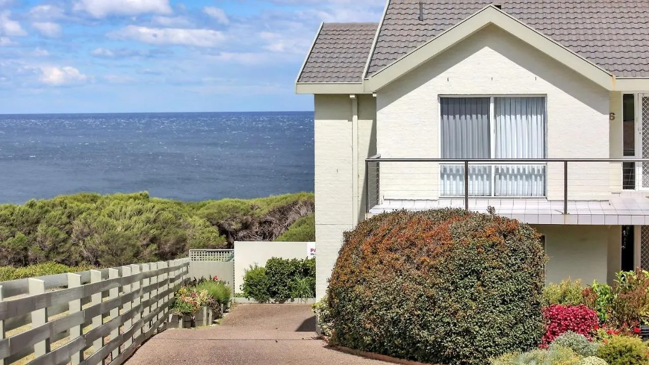 Holiday home Unit 3 18 Surf Circle Tura Beach