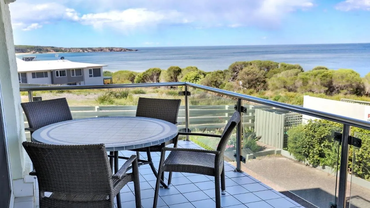 Unit 3 18 Surf Circle Tura Beach Australia