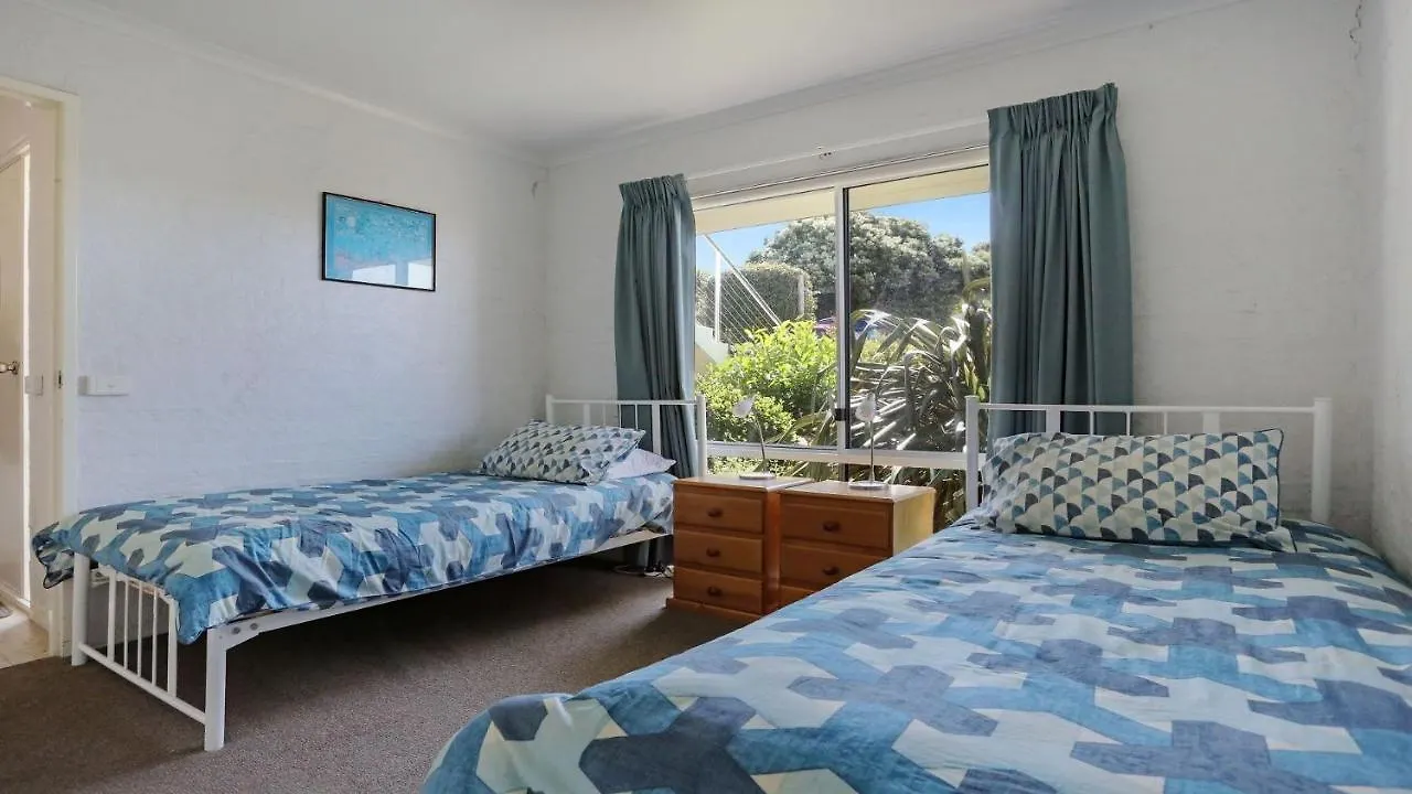 Unit 3 18 Surf Circle Tura Beach Holiday home